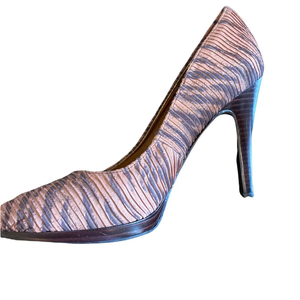 💜💜 Women’s Textured Heel by Nine West Size 8.5